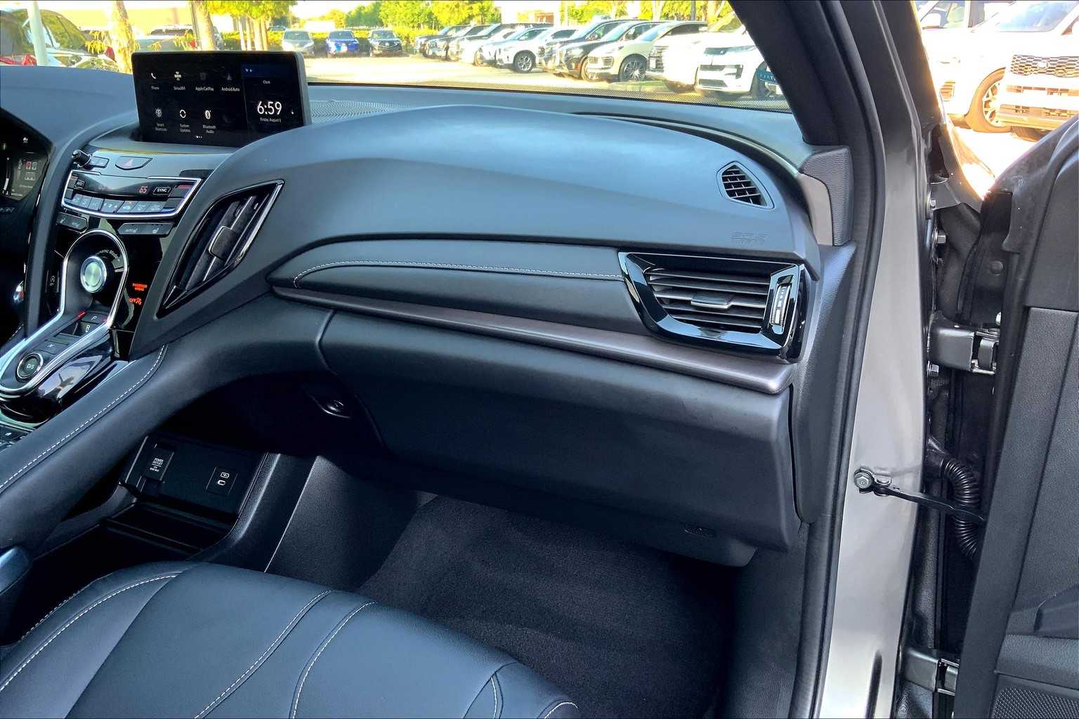 2025 Acura RDX photo 17