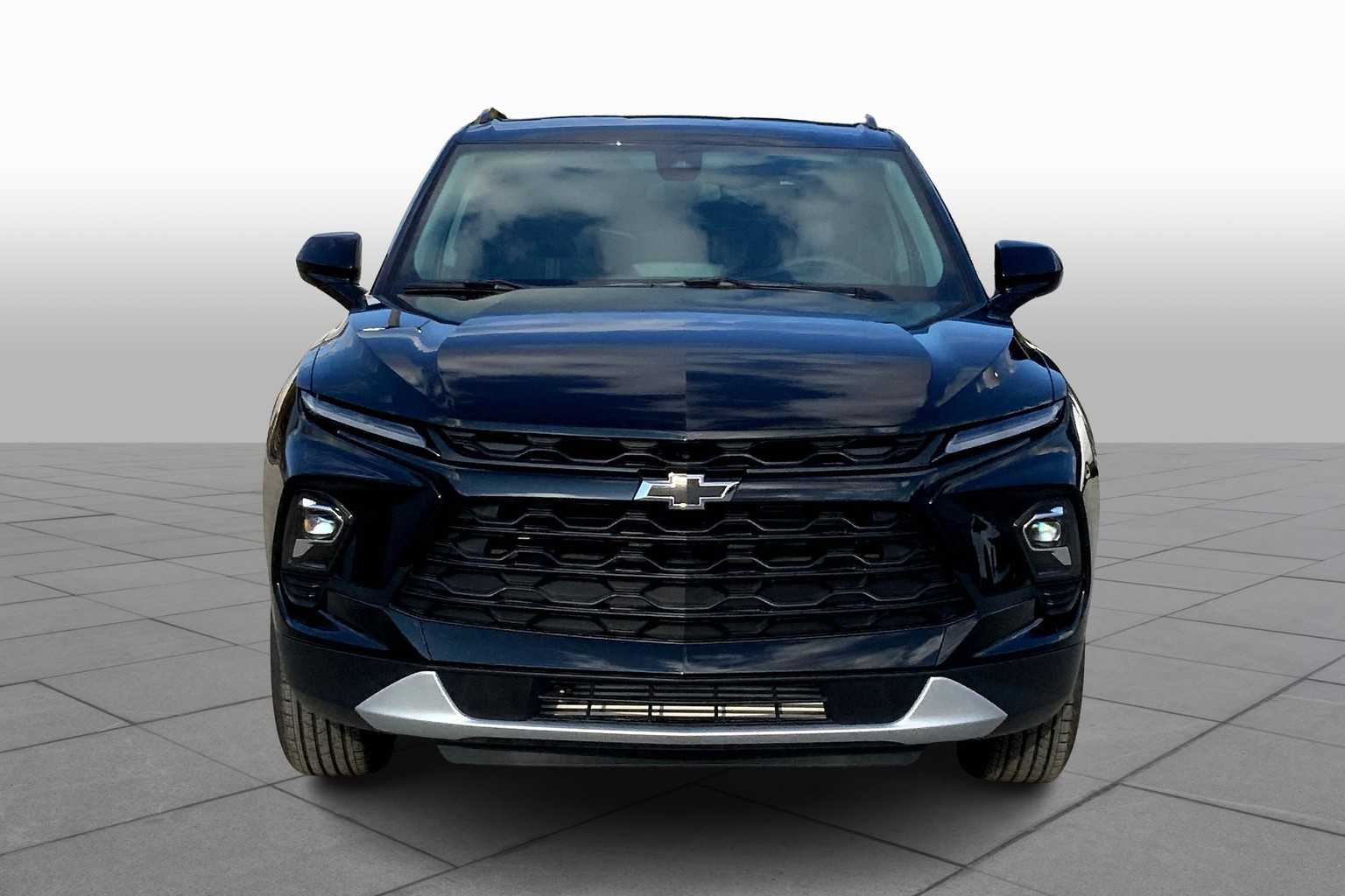 2025 Chevrolet Blazer 2LT photo 3