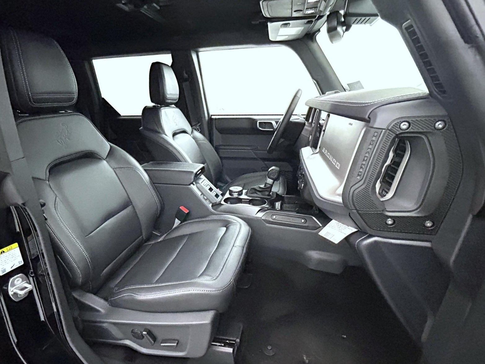 2025 Ford Bronco Outer Banks photo 14