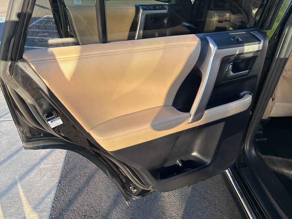 2011 Toyota 4Runner SR5 photo 16