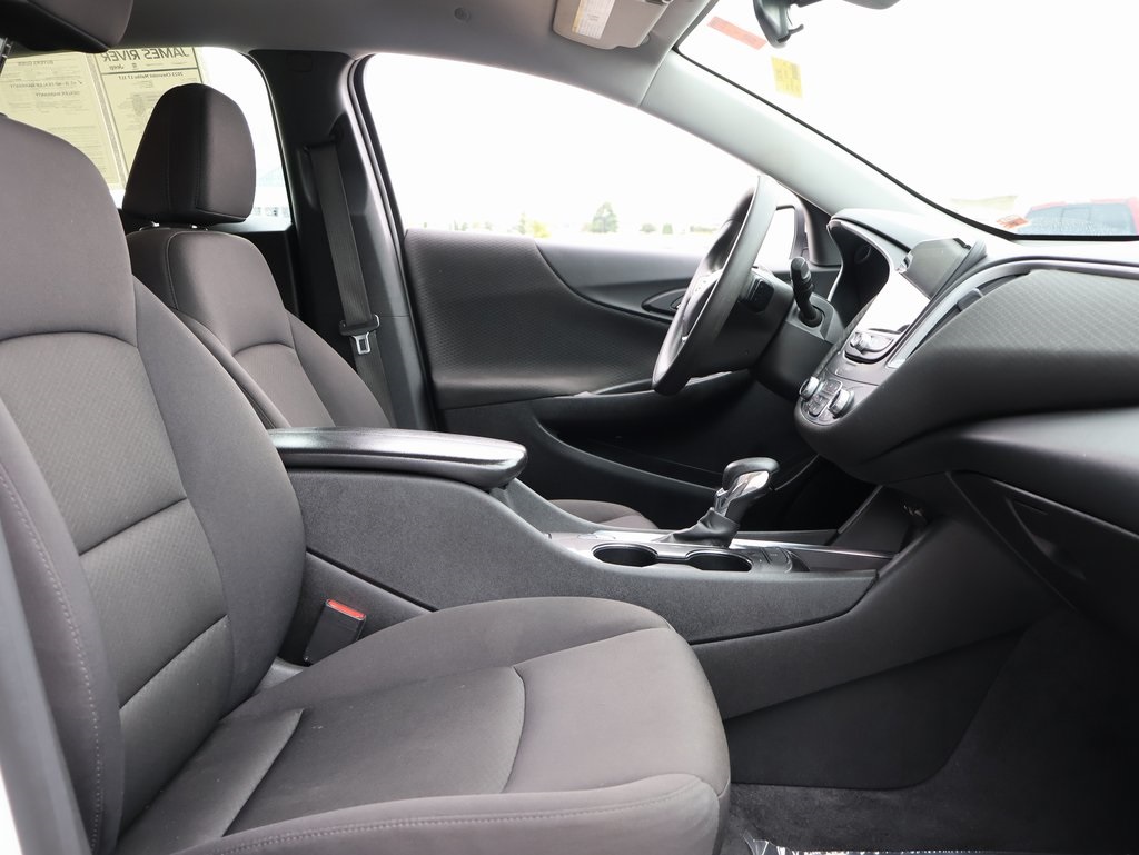 2023 Chevrolet Malibu 1LT photo 9