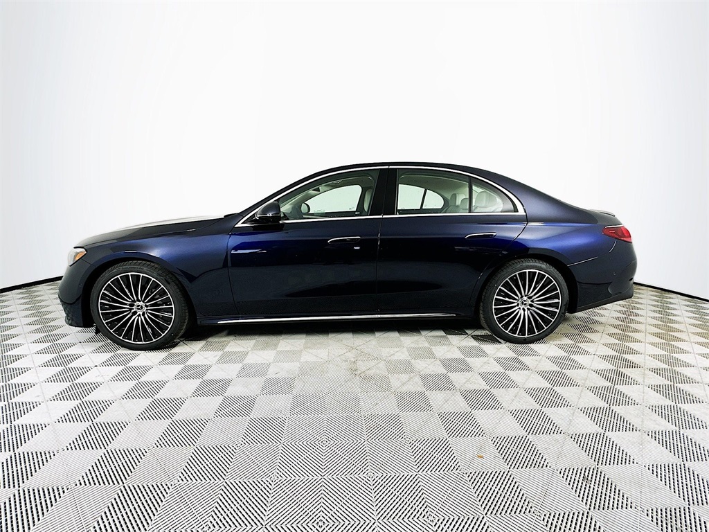 2026 Mercedes Benz E 350 4MATIC photo 4