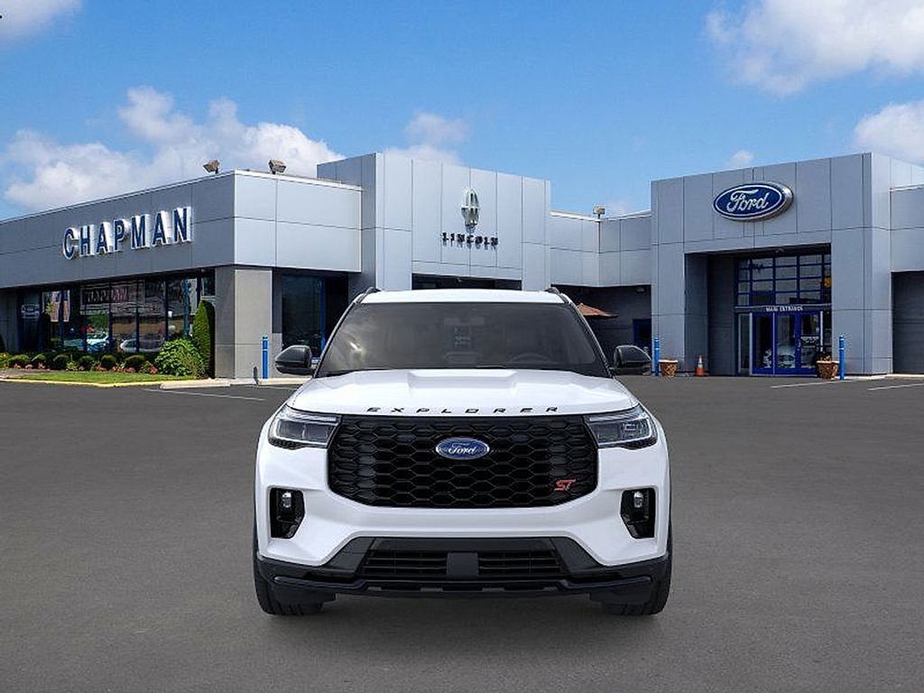 2025 Ford Explorer ST photo 4