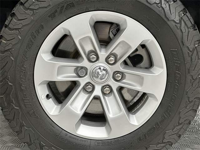 2022 Ram 1500 Laramie photo 2