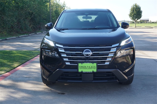 2026 Nissan Rogue SV photo 2