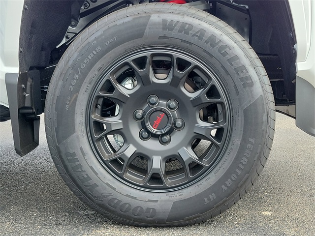 2025 Toyota Tacoma SR5 Double Cab photo 5
