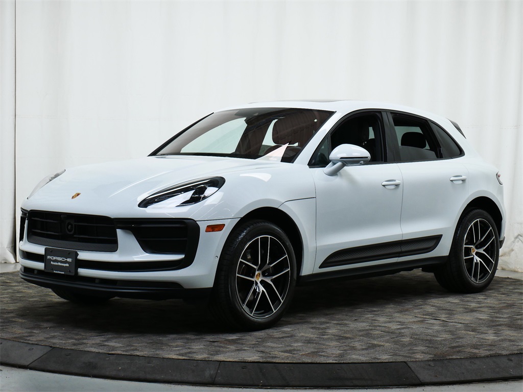 2023 Porsche Macan Base's photo