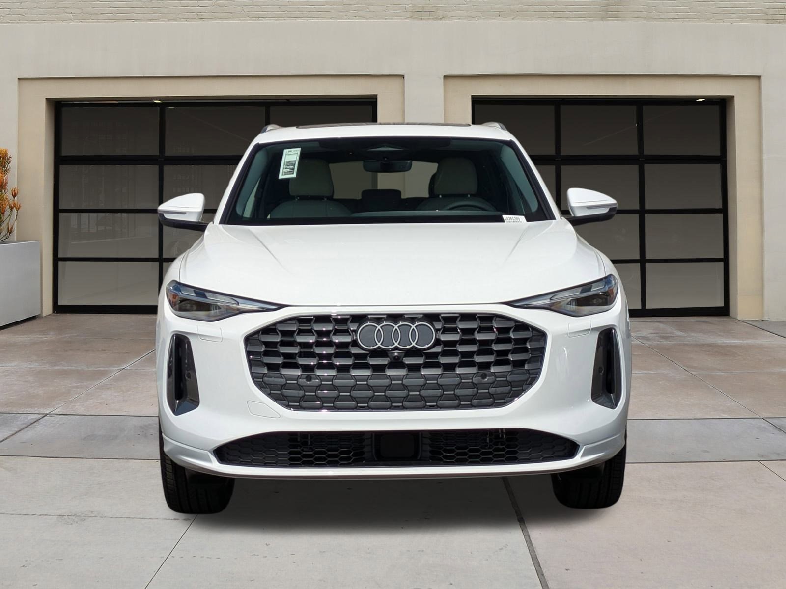 2025 Audi Q5 Premium photo 2