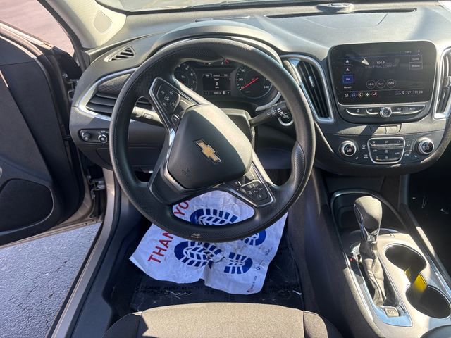 2023 Chevrolet Malibu 1LT photo 13