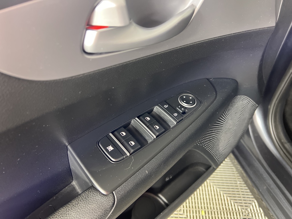 2023 Kia Forte LXS photo 15