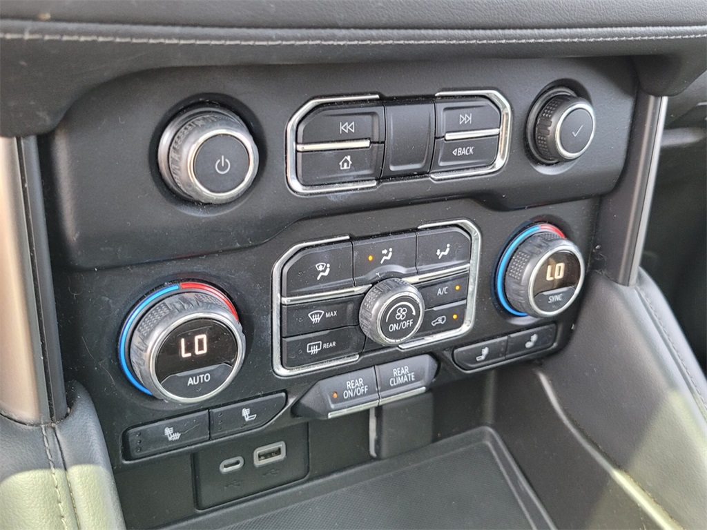 2021 Chevrolet Tahoe Z71 photo 18