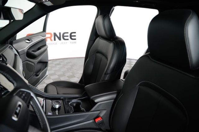 2025 Jeep Grand Cherokee Limited photo 21