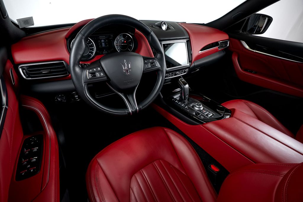 2022 Maserati Levante GT photo 26