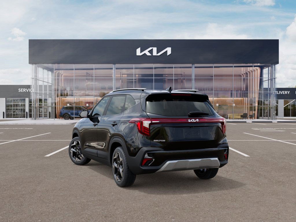 2026 Kia Seltos S photo 3