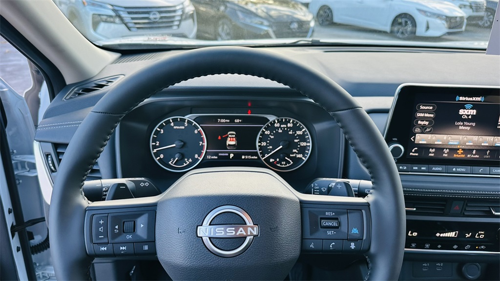 2026 Nissan Rogue SV photo 17