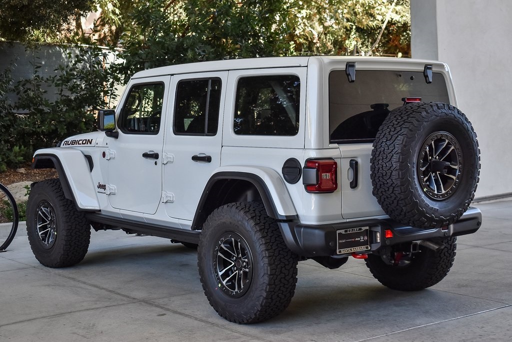 2025 Jeep Wrangler Rubicon X photo 4