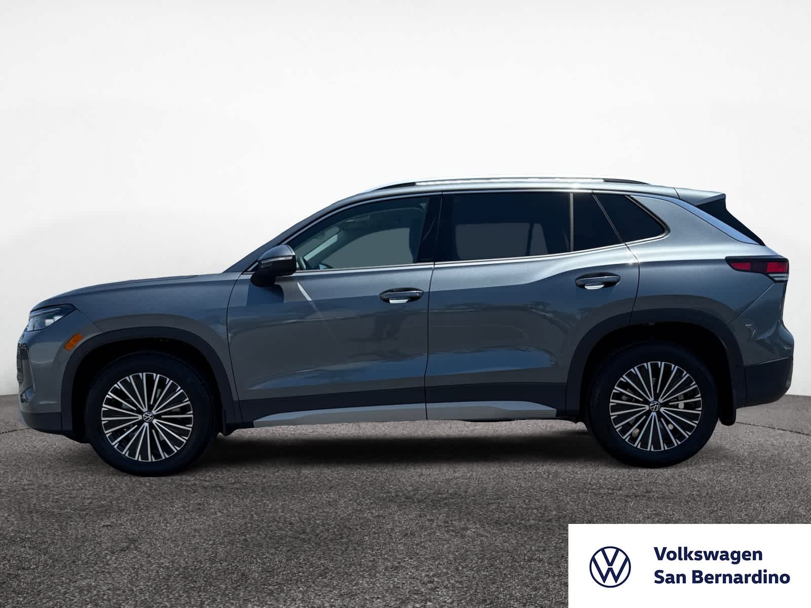 2025 Volkswagen Tiguan S photo 2
