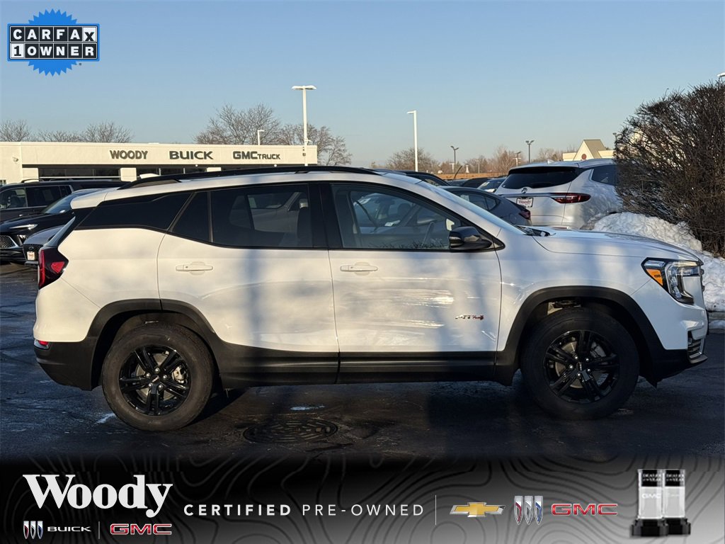 2023 GMC TERRAIN - Image 8