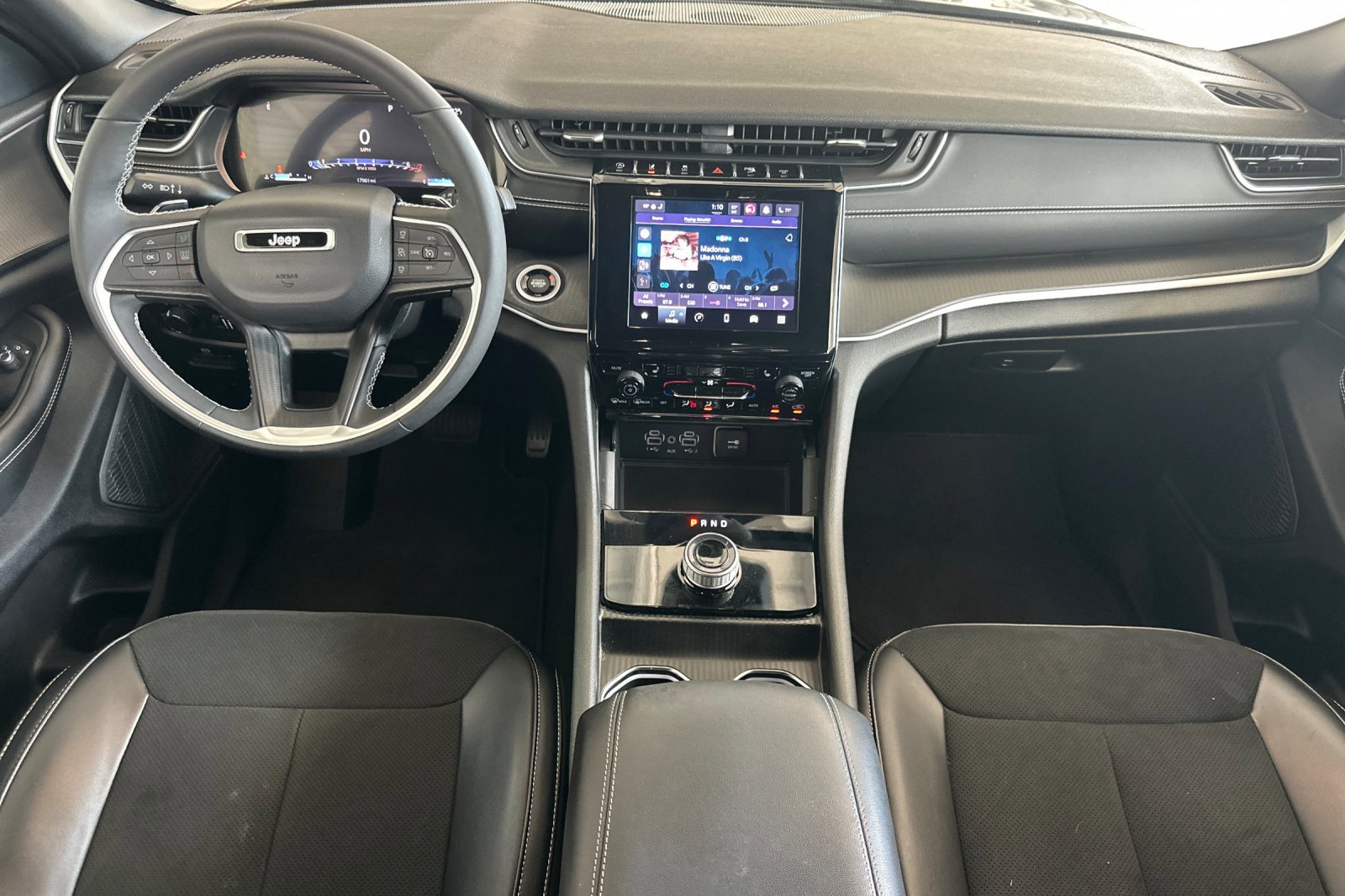 2024 Jeep Grand Cherokee Altitude photo 13