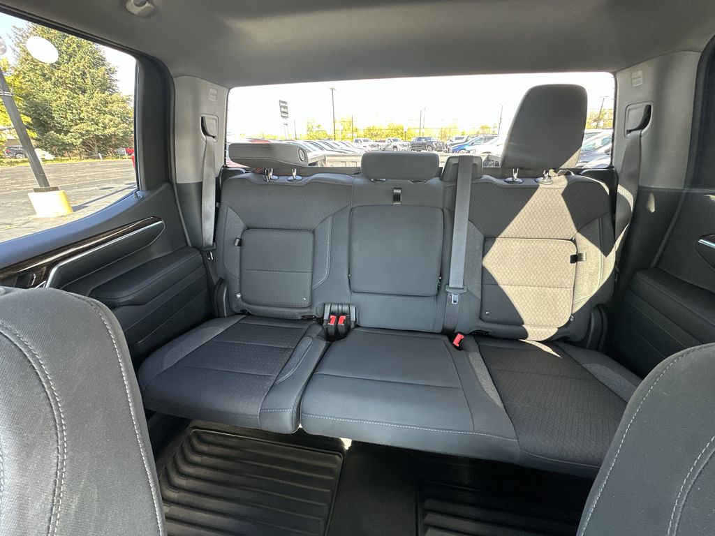 2024 GMC SIERRA - Image 17