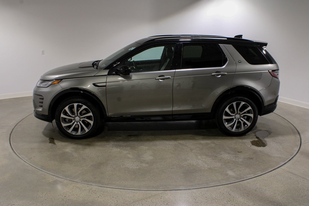 2025 Land Rover Discovery Sport SE photo 2