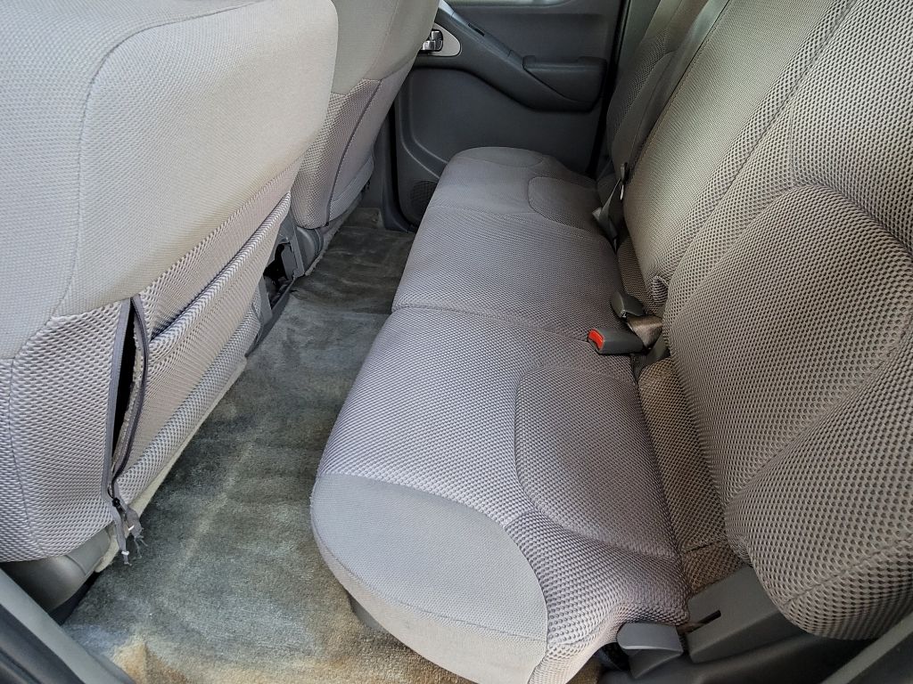 PreOwned 2015 Nissan Frontier SV 4D Crew Cab in Foley E1967 Sandy