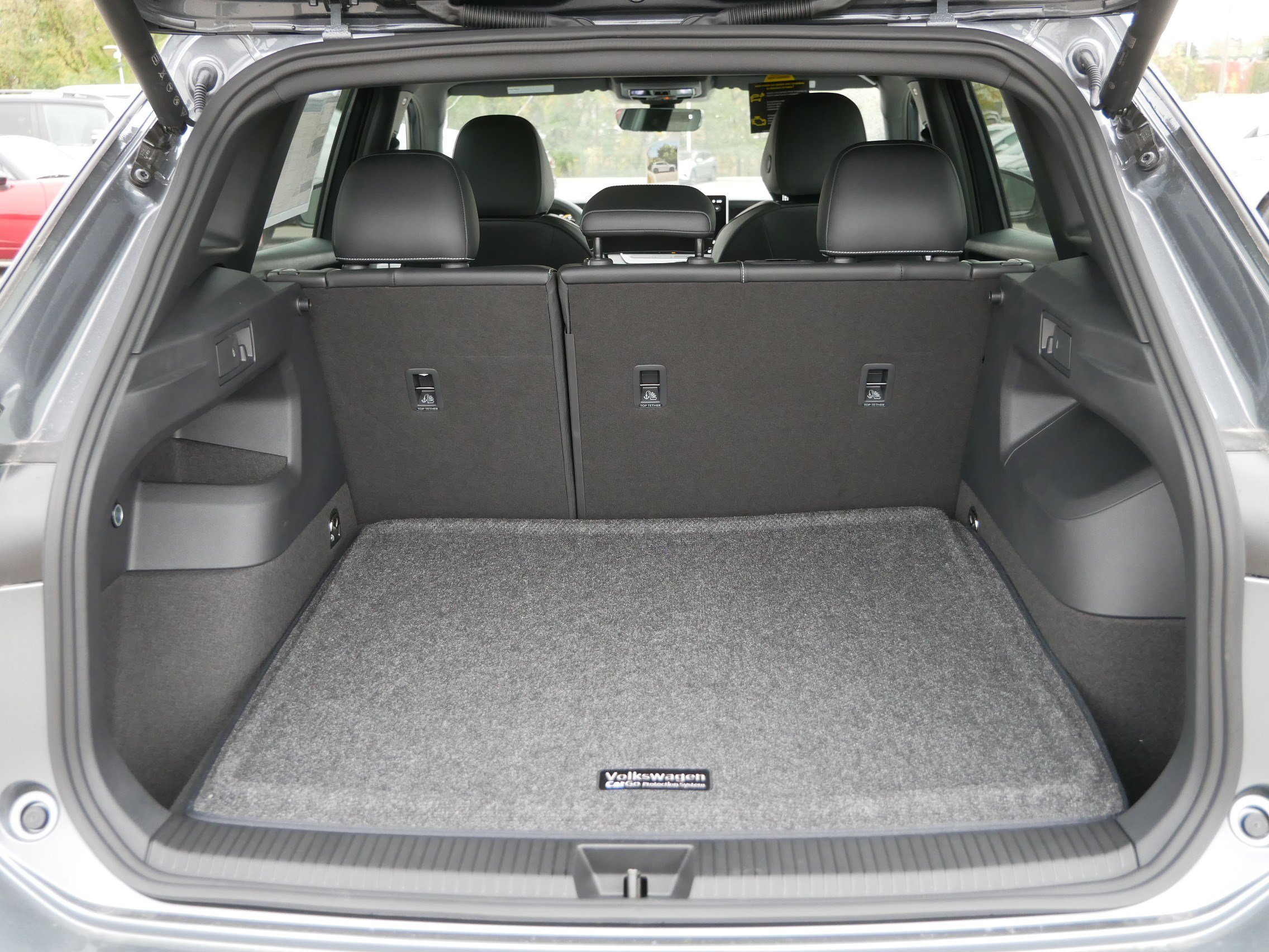 2025 Volkswagen Tiguan SE R-Line Black photo 2