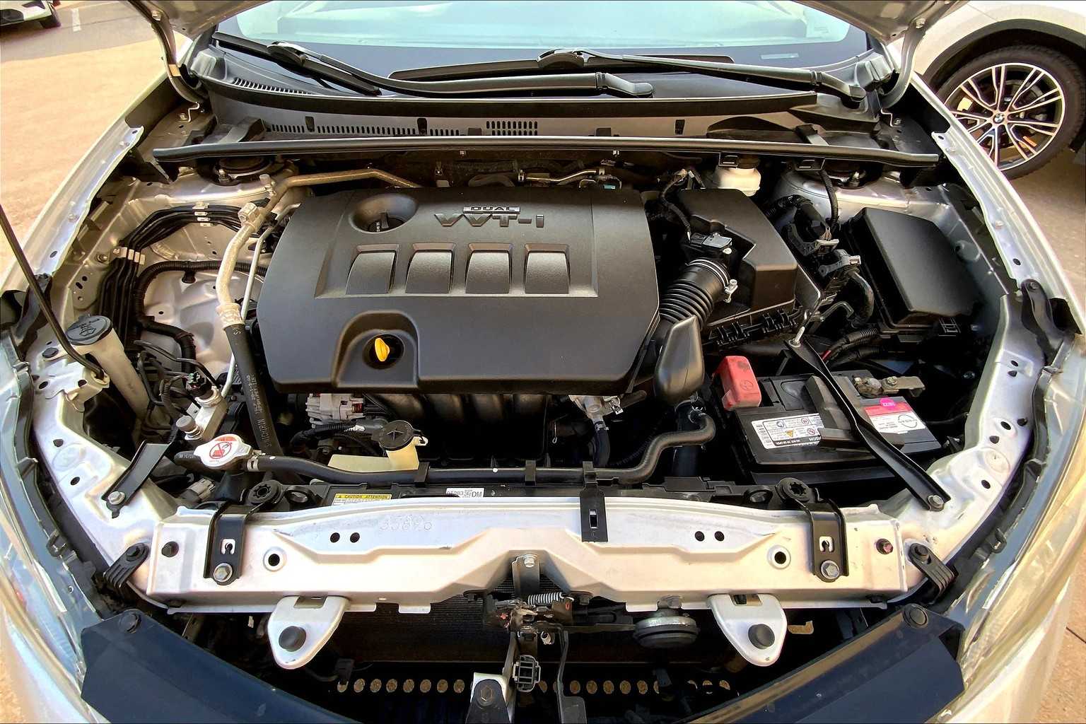 2019 Toyota Corolla LE photo 29