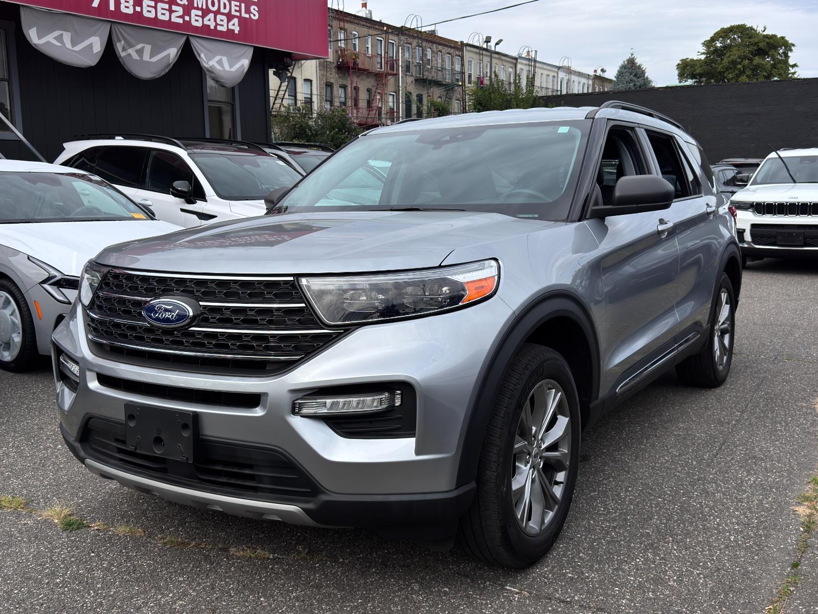 2022 Ford Explorer XLT's photo