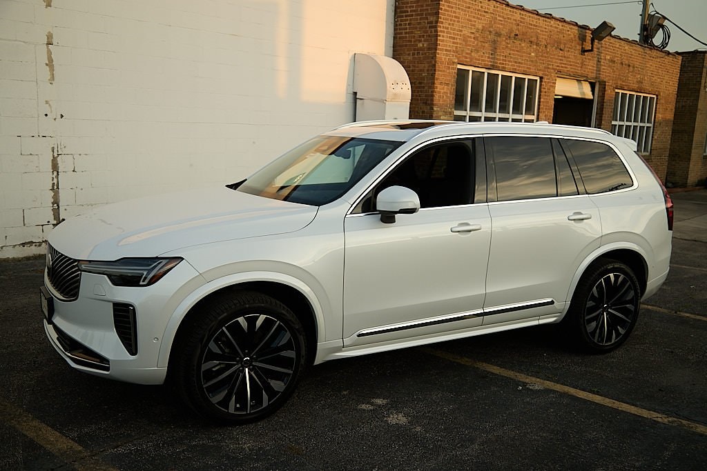 2025 VOLVO XC90 - Image 5