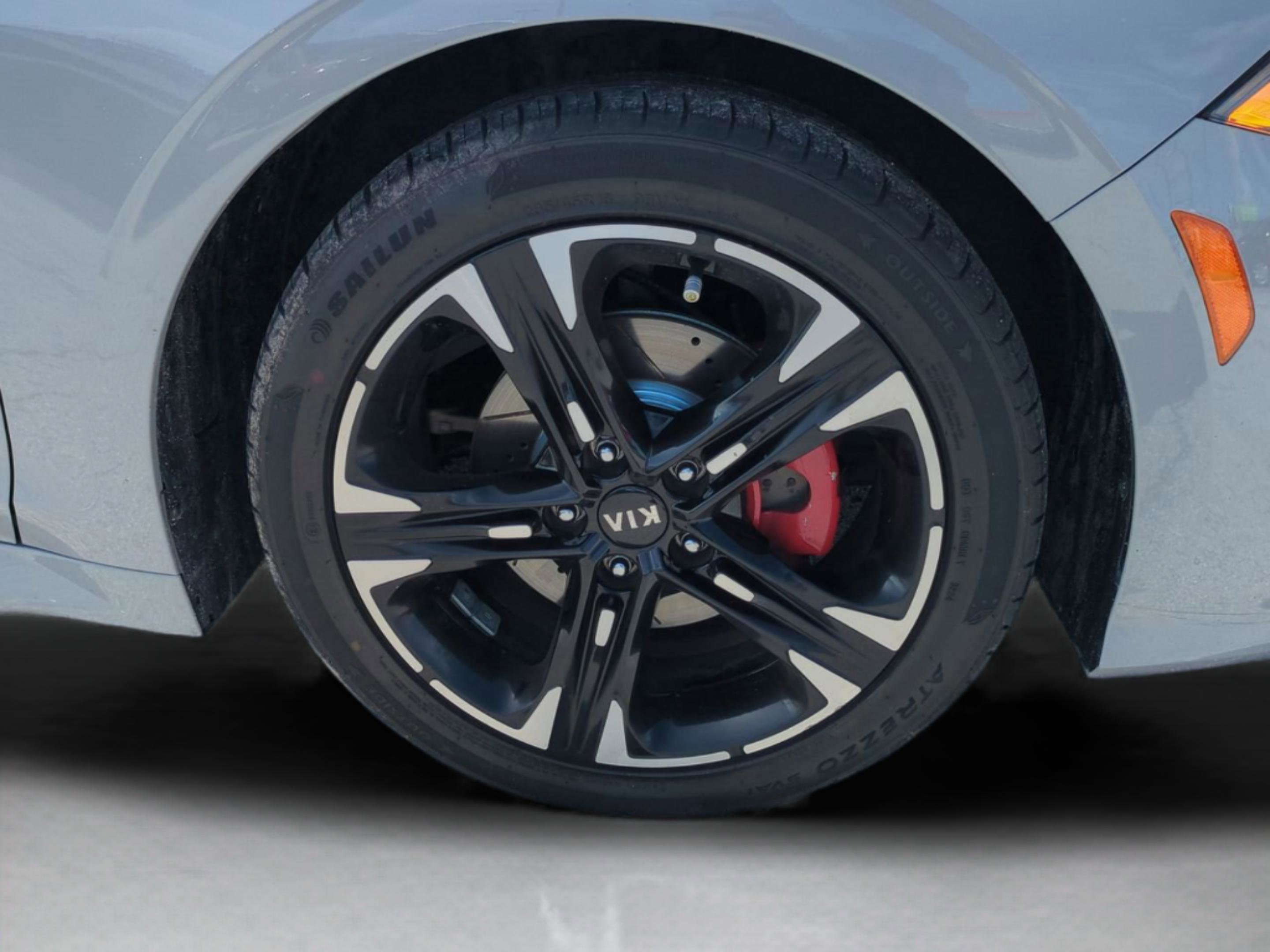 2021 Kia K5 GT-Line photo 10