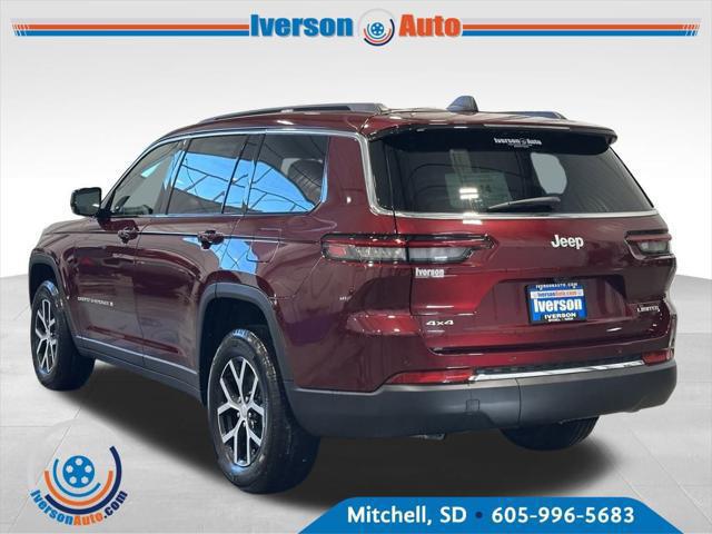 2025 Jeep Grand Cherokee Limited photo 2