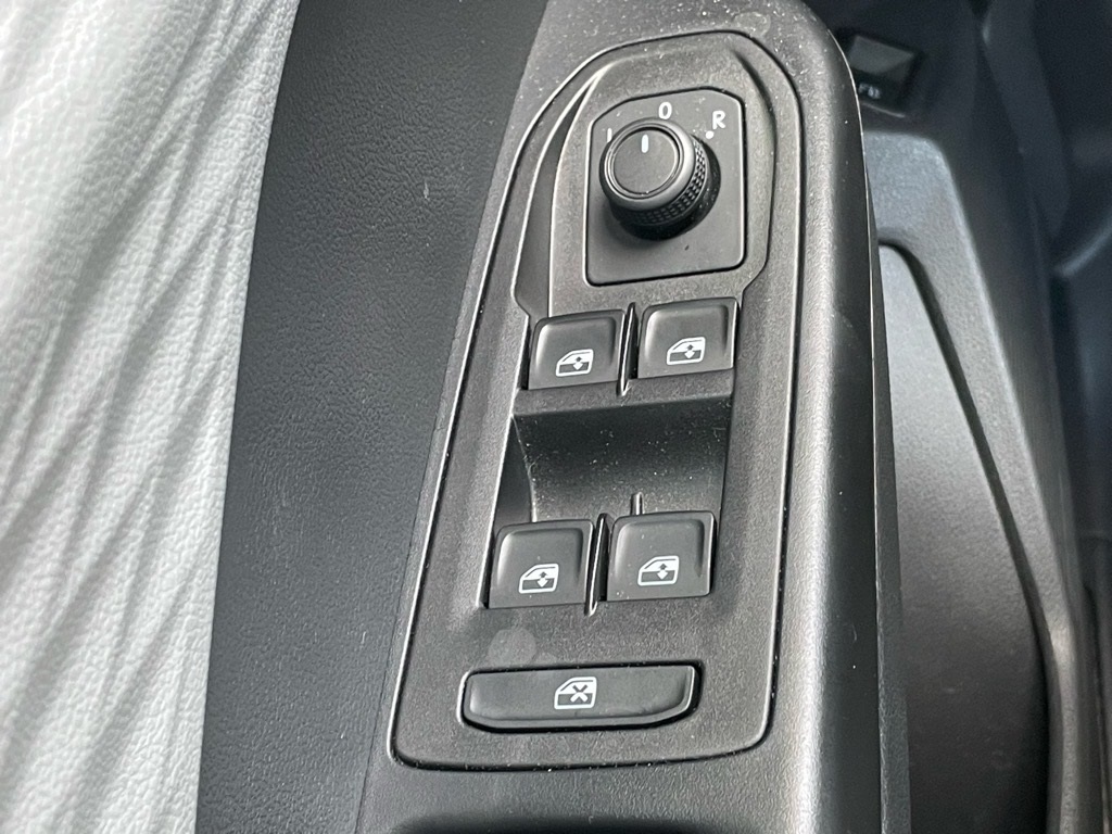 2023 Volkswagen Taos S photo 18