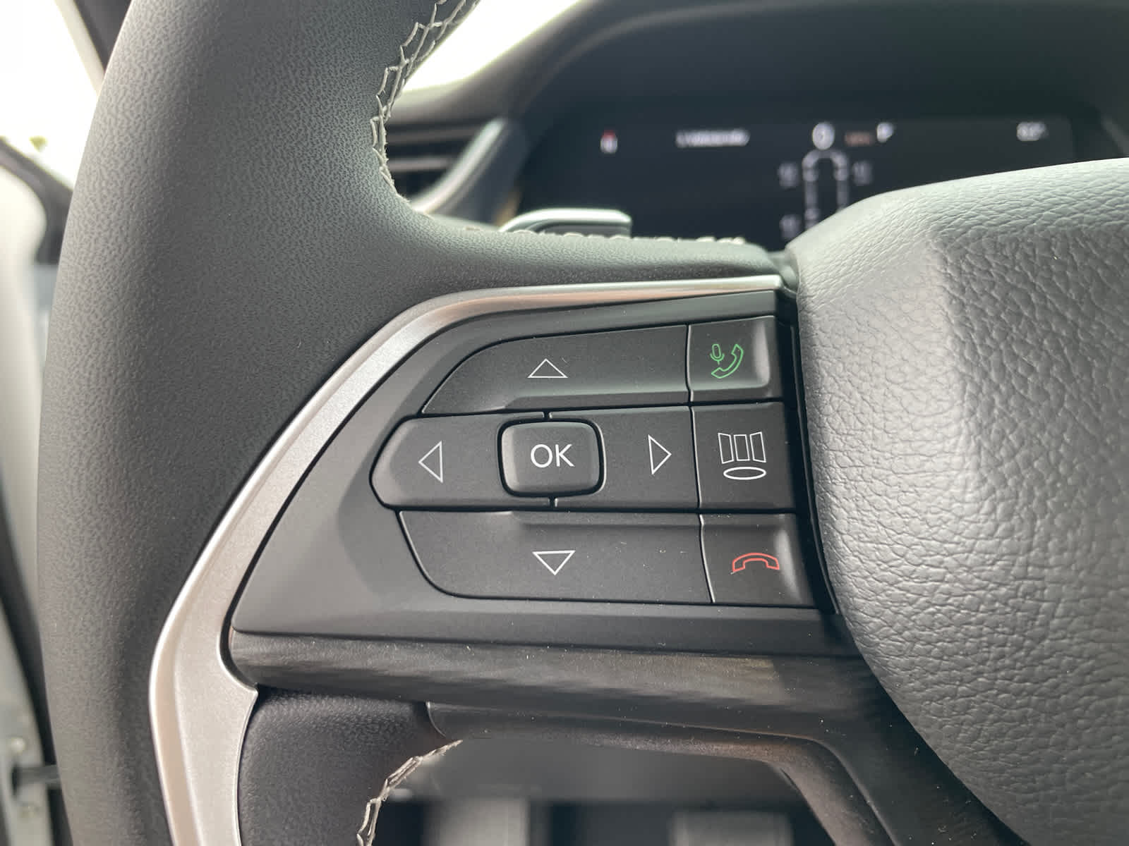 2025 Jeep Grand Cherokee Laredo photo 19