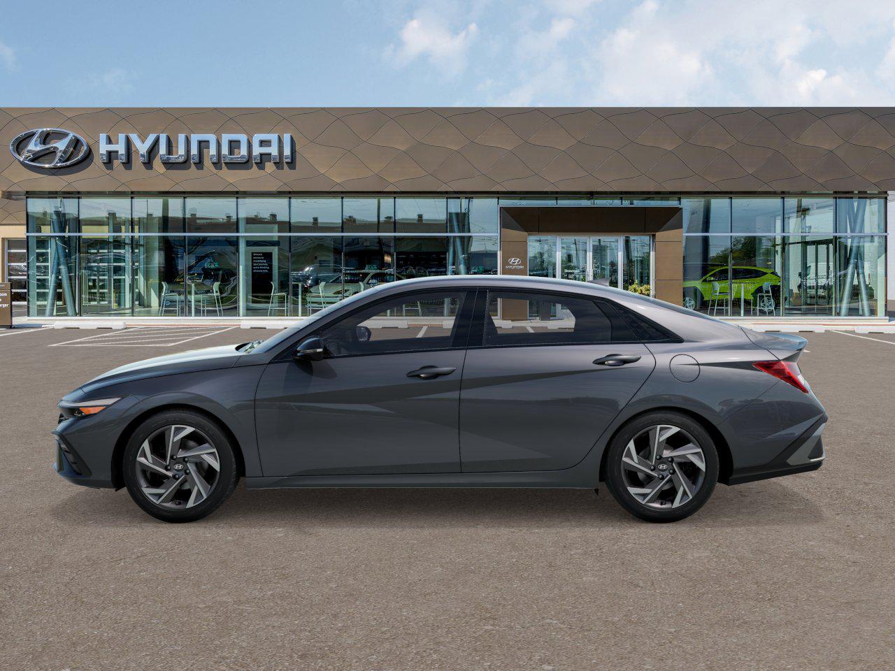 2025 Hyundai Elantra SEL Sport photo 2