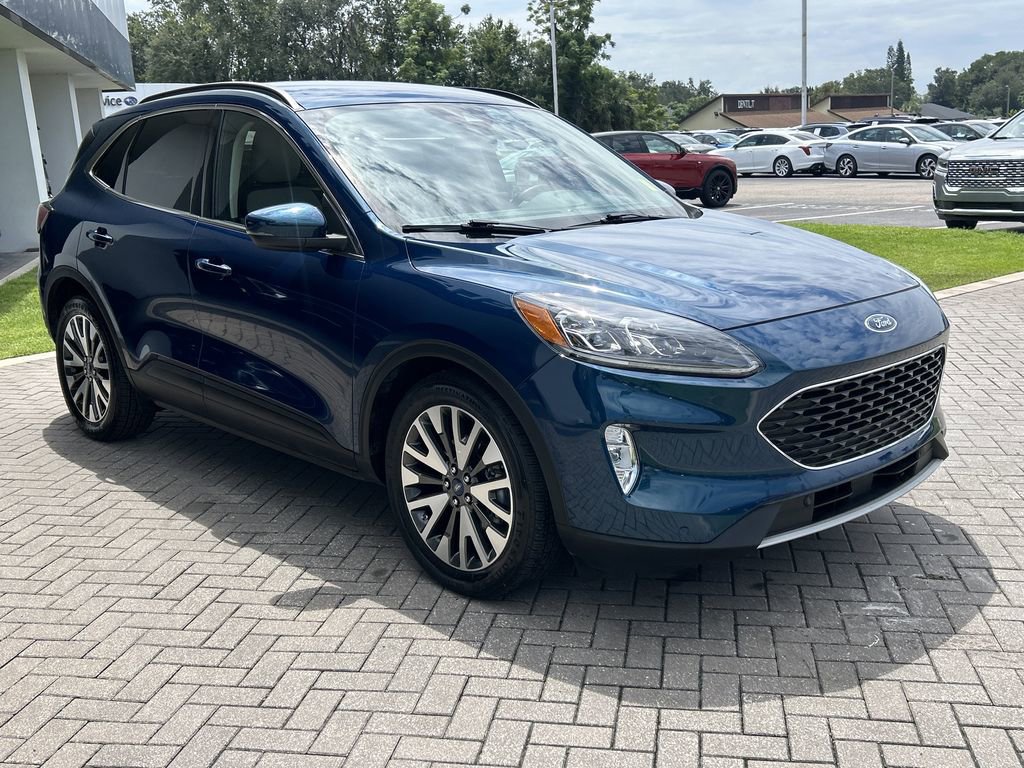 2020 Ford Escape Titanium Hybrid photo 7