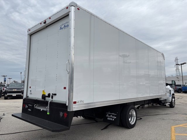 2024 Chevrolet Silverado 6500HD LT photo 4