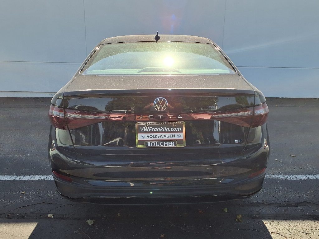 2025 Volkswagen Jetta 1.5T SE photo 2