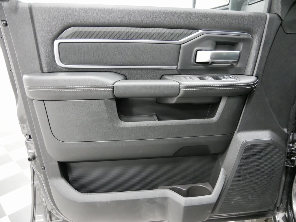 2025 Ram 3500 Big Horn photo 8
