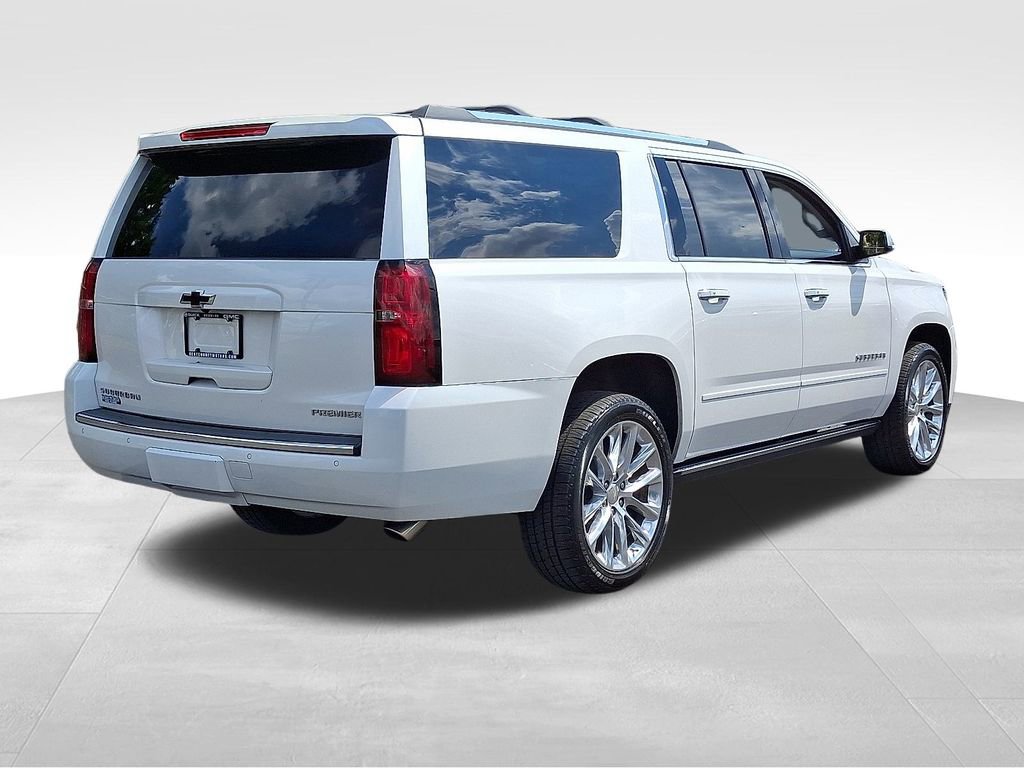 2019 Chevrolet Suburban Premier photo 4