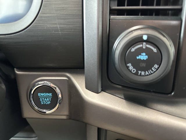 2025 Ford F-150 XLT photo 18