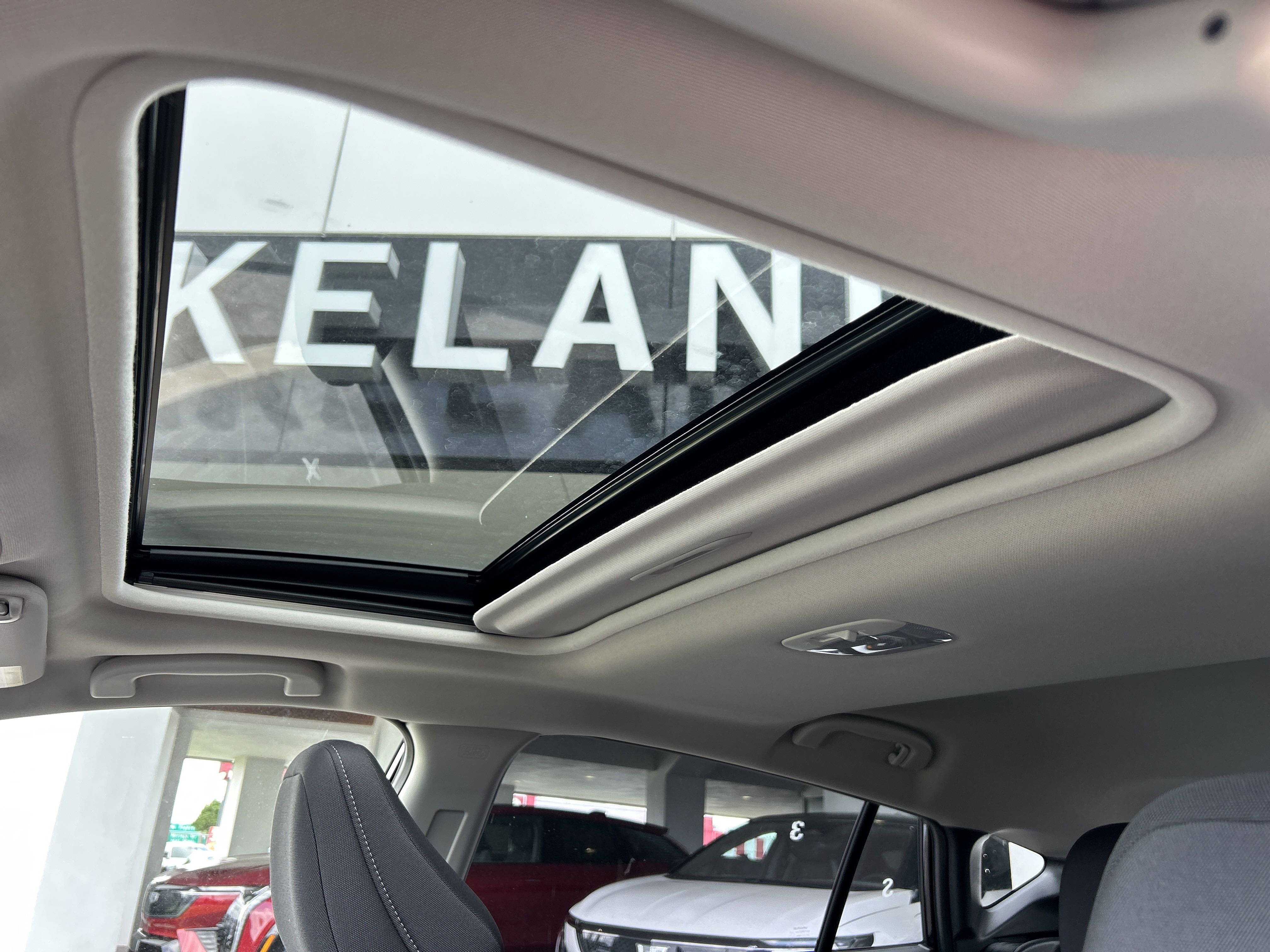 2025 Subaru Crosstrek Premium photo 4