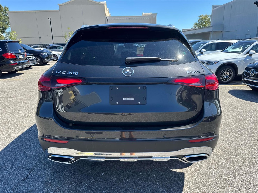 2026 Mercedes Benz GLC 300 4MATIC photo 3