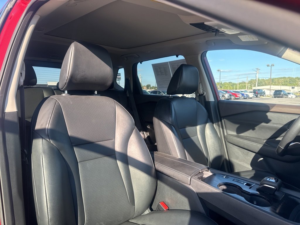 2022 Nissan Rogue SV photo 11
