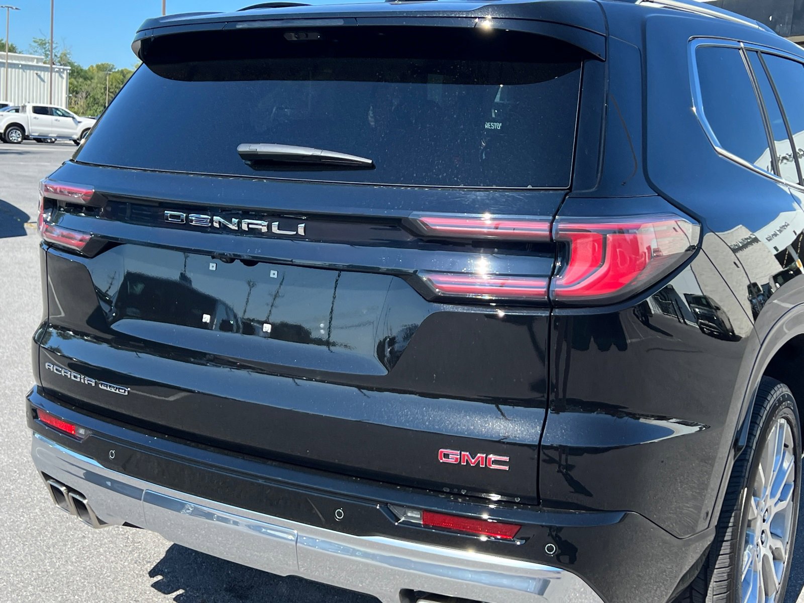2026 Gmc Acadia Denali photo 4