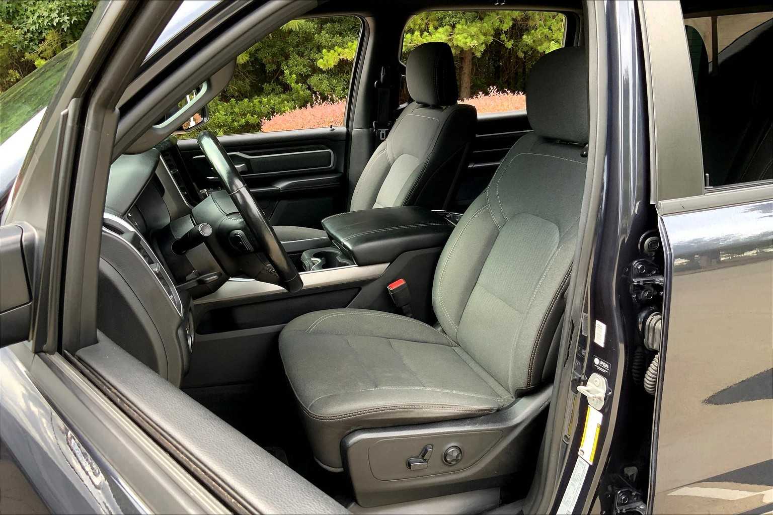 2021 Ram 1500 Big Horn photo 7