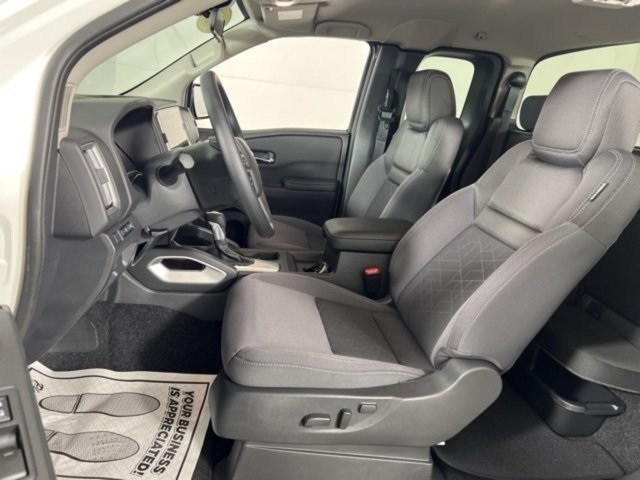 2025 Nissan Frontier SV photo 11