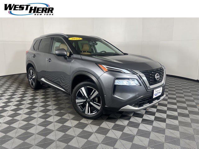 2023 Nissan Rogue Platinum's photo