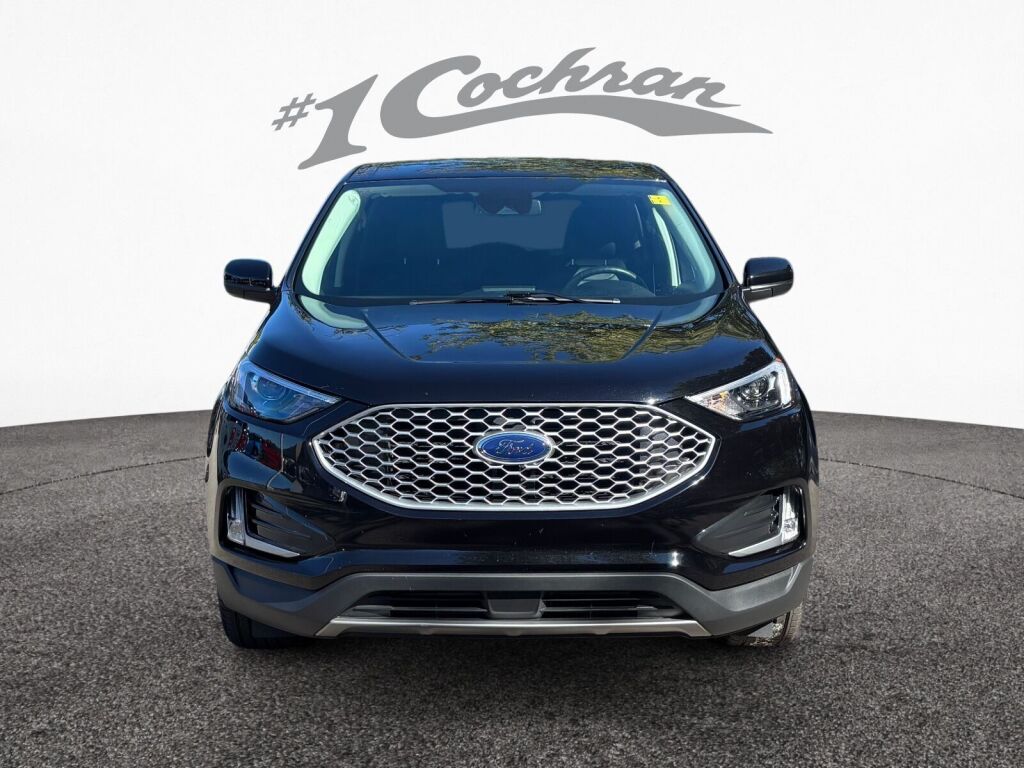 2023 Ford Edge SEL photo 2