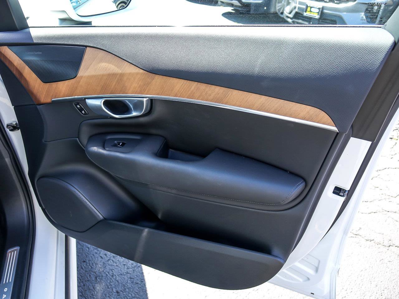 2024 VOLVO XC90 - Image 33